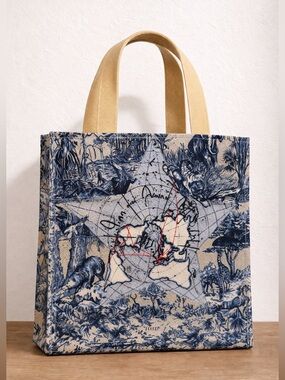 NEW Authentic Dior Beauty Around The World / Toile de Jouy print Lg Straw Tote